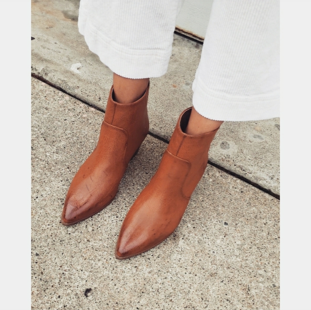 🆕️Apple Picking Collection// Rust bootie - Picture 2 of 7